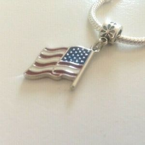 “AMERICAN FLAG” Silver Plated Dangling Charm For European Style Charm Bracelets